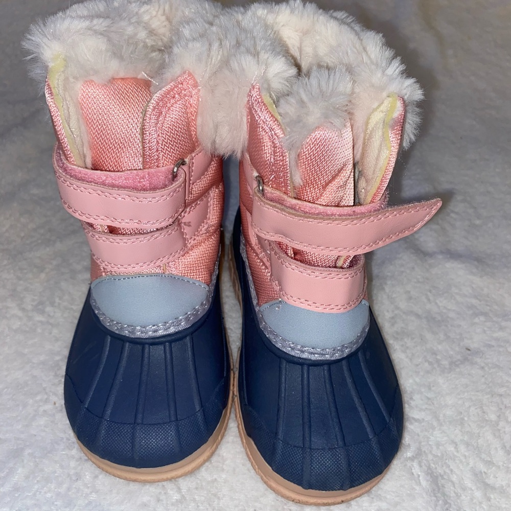 Oshkosh Snow boots size 7